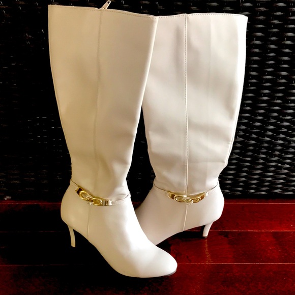 Karen Scott off white tall dress boots with buckle detail size 5.5 - Picture 2 of 8